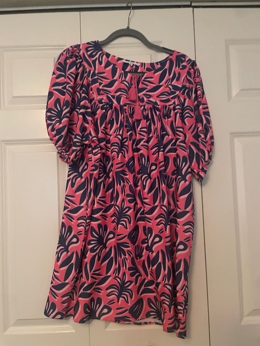 Women’s Pink and Navy Floral Puff-Sleeve Dress